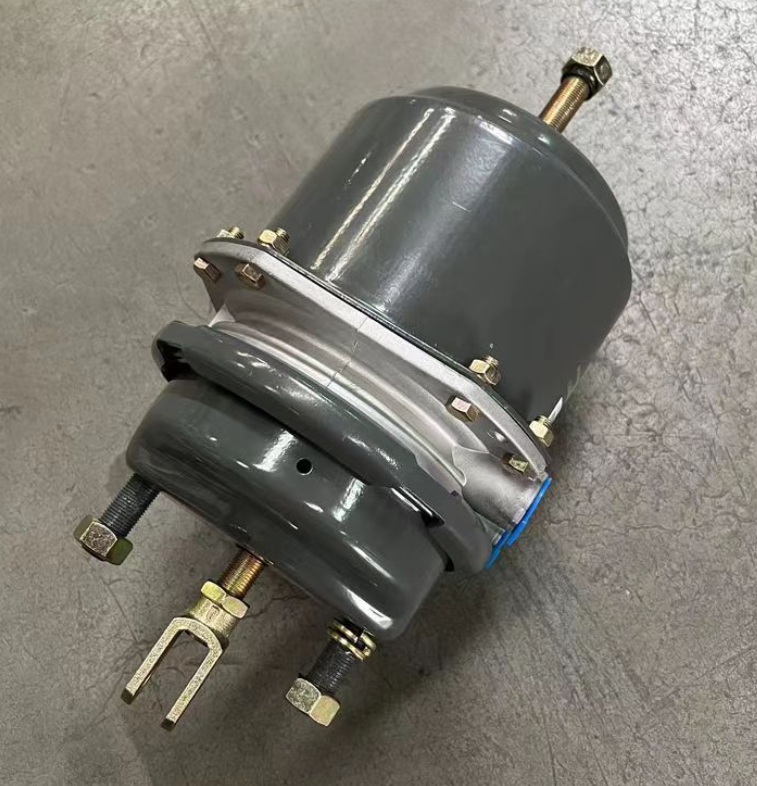 Sinotruk HOWo T7 A7 AC16 bridge 10 models Middle and rear axle brake sub-pump brake chamber WG9000360609